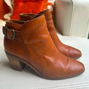 Last chance! Lucky Brand Kauto Leather Almond toe Ankle Boot whiskey size 7